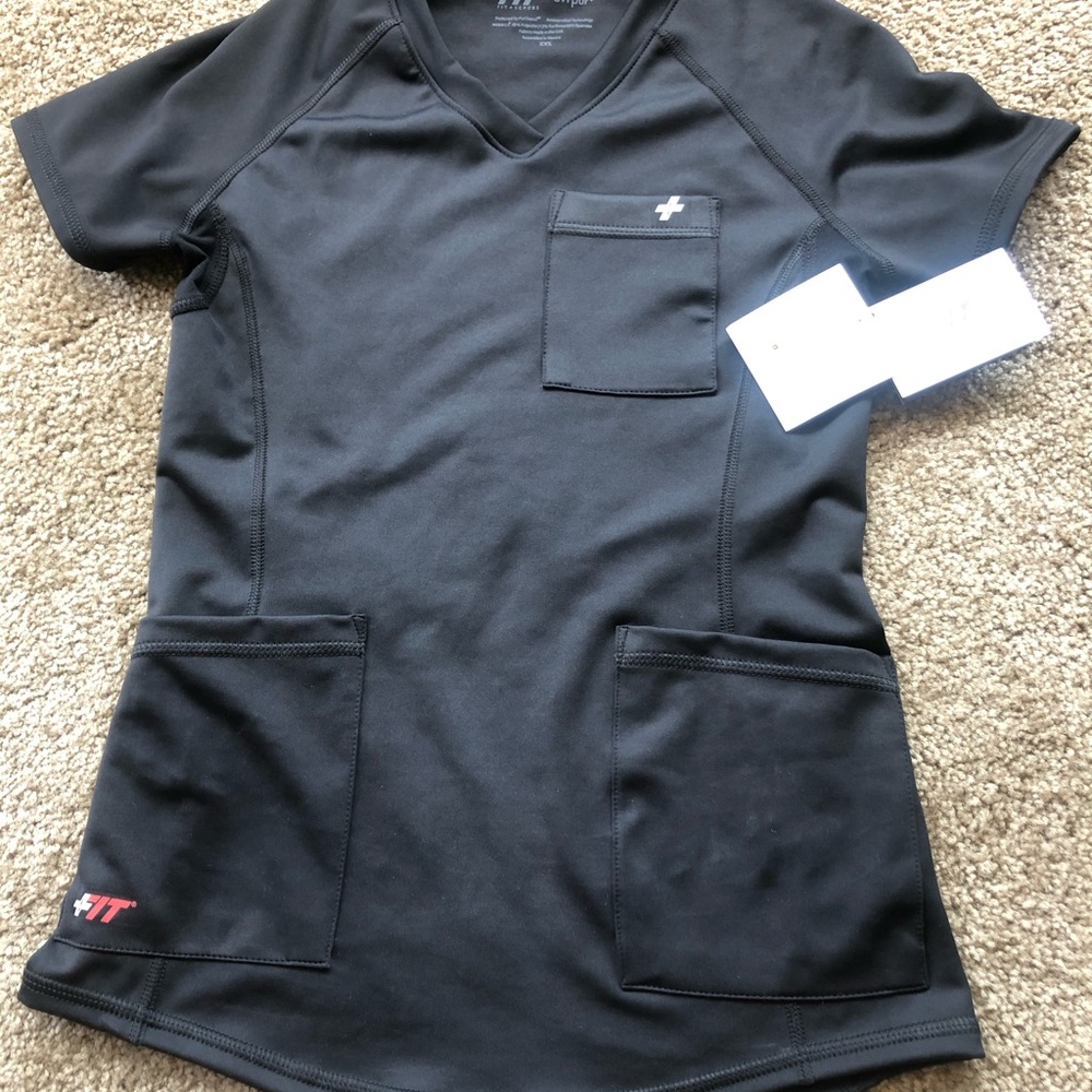 Black fit scrub top
